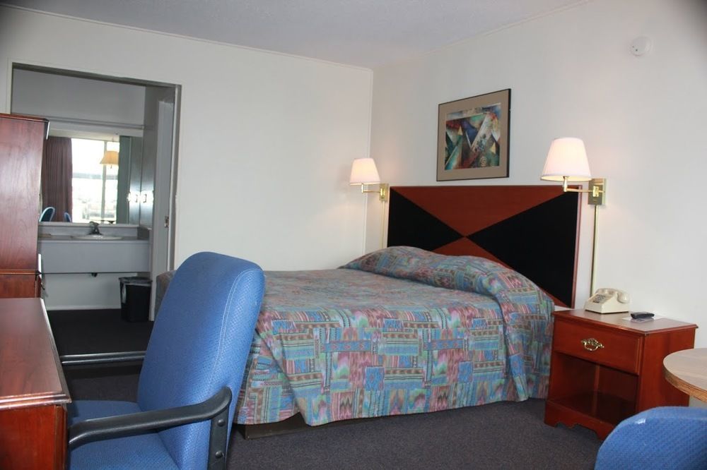 Red Carpet Inn - Louisville Bilik gambar