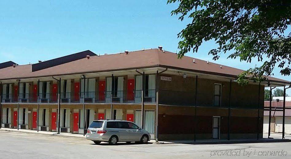 Red Carpet Inn - Louisville Luaran gambar