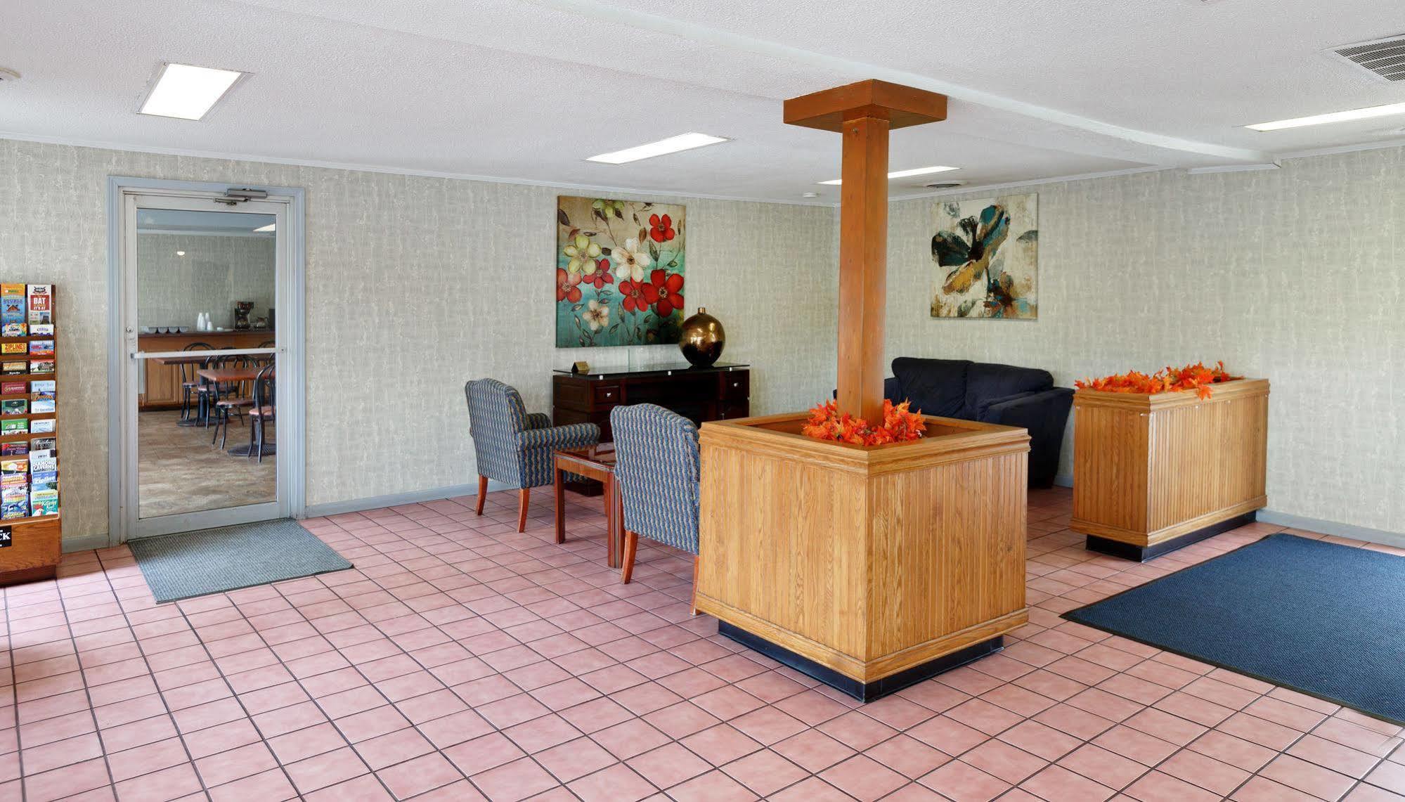 Red Carpet Inn - Louisville Luaran gambar