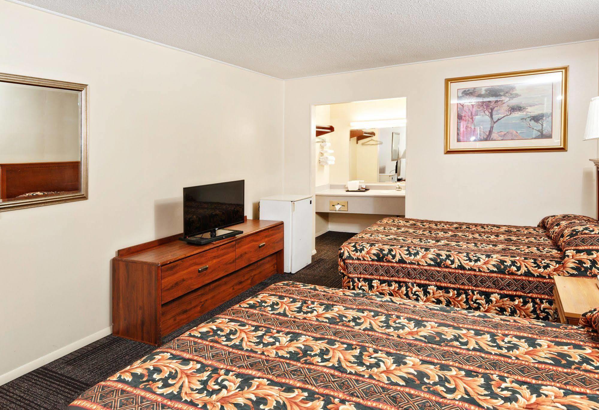 Red Carpet Inn - Louisville Luaran gambar