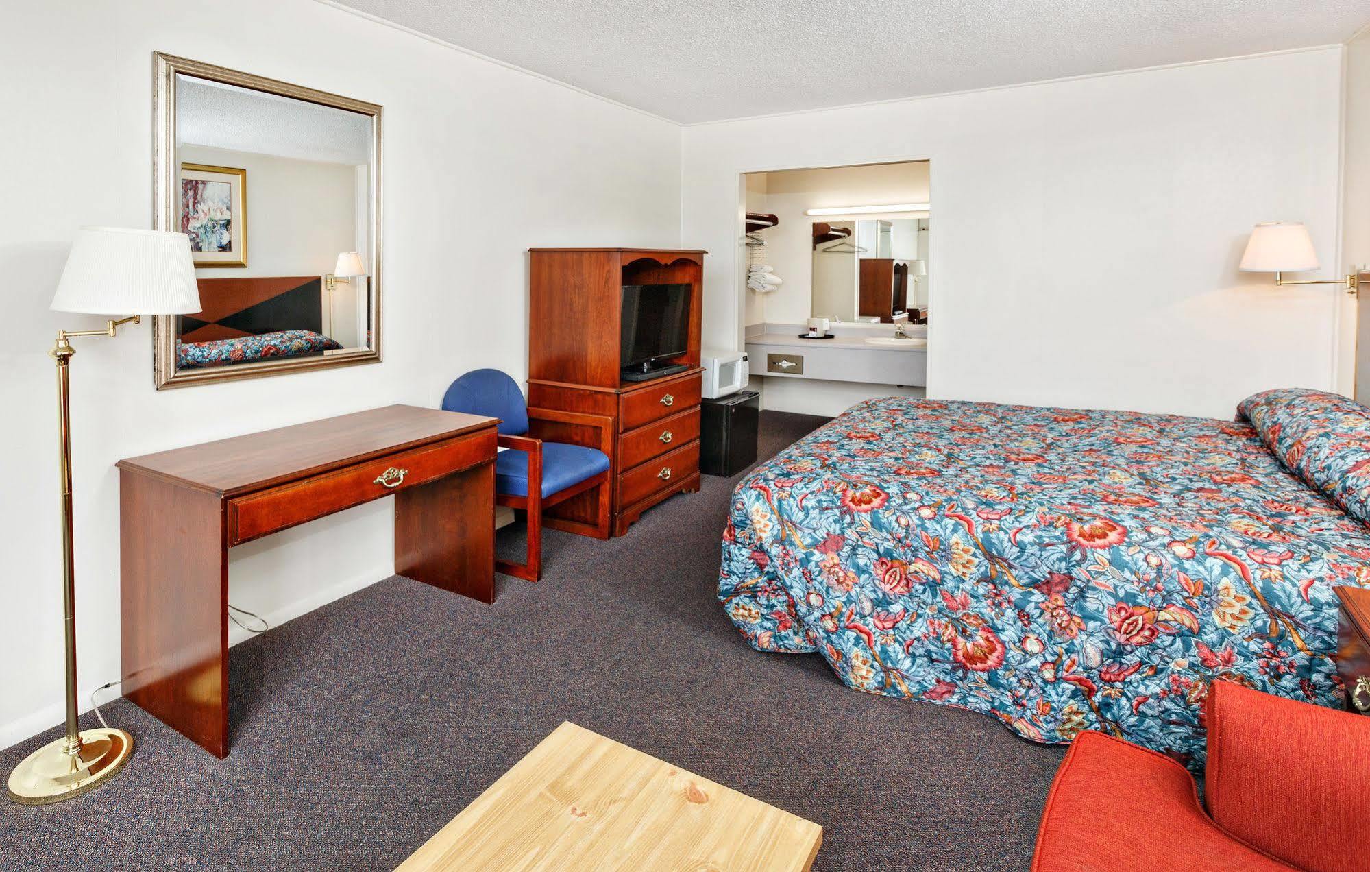 Red Carpet Inn - Louisville Luaran gambar